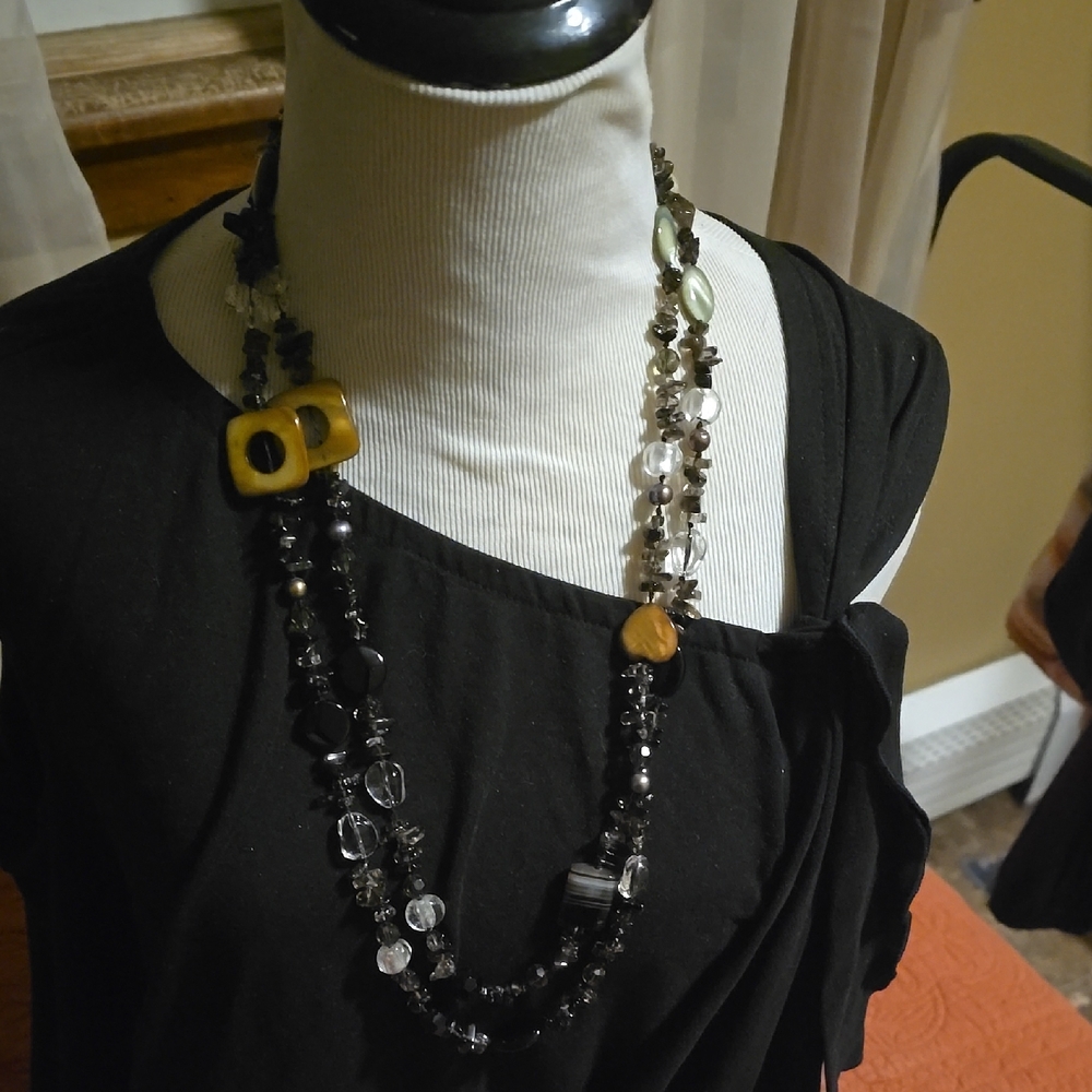 Elegant Multi-Color Beaded Necklace